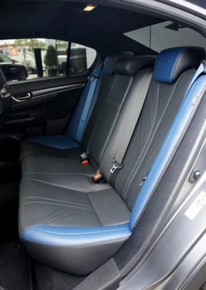 Lexus GS cena 350000 przebieg: 35900, rok produkcji 2019 z Lubomierz małe 436